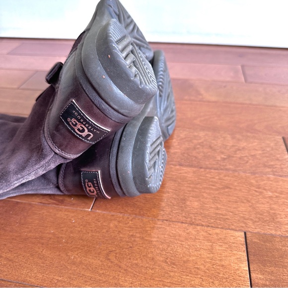 UGG Australia Dark Brown Boots with buckles, size 8.5 waterproof - Picture 12 of 16